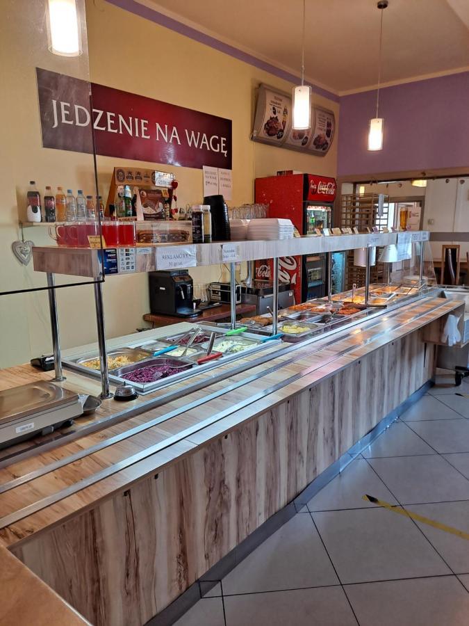 Karet Obiekt Hotelowy Skoczów Kültér fotó