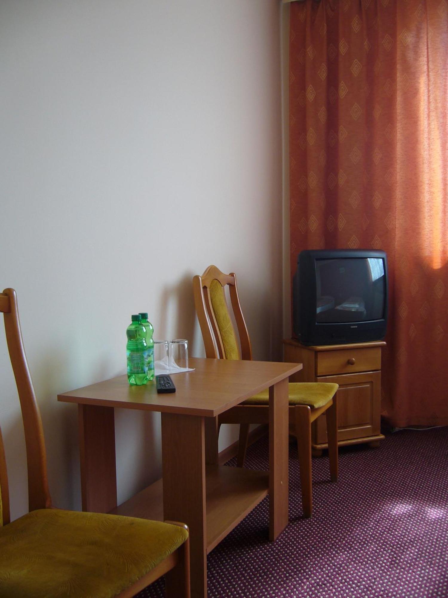 Karet Obiekt Hotelowy Skoczów Kültér fotó