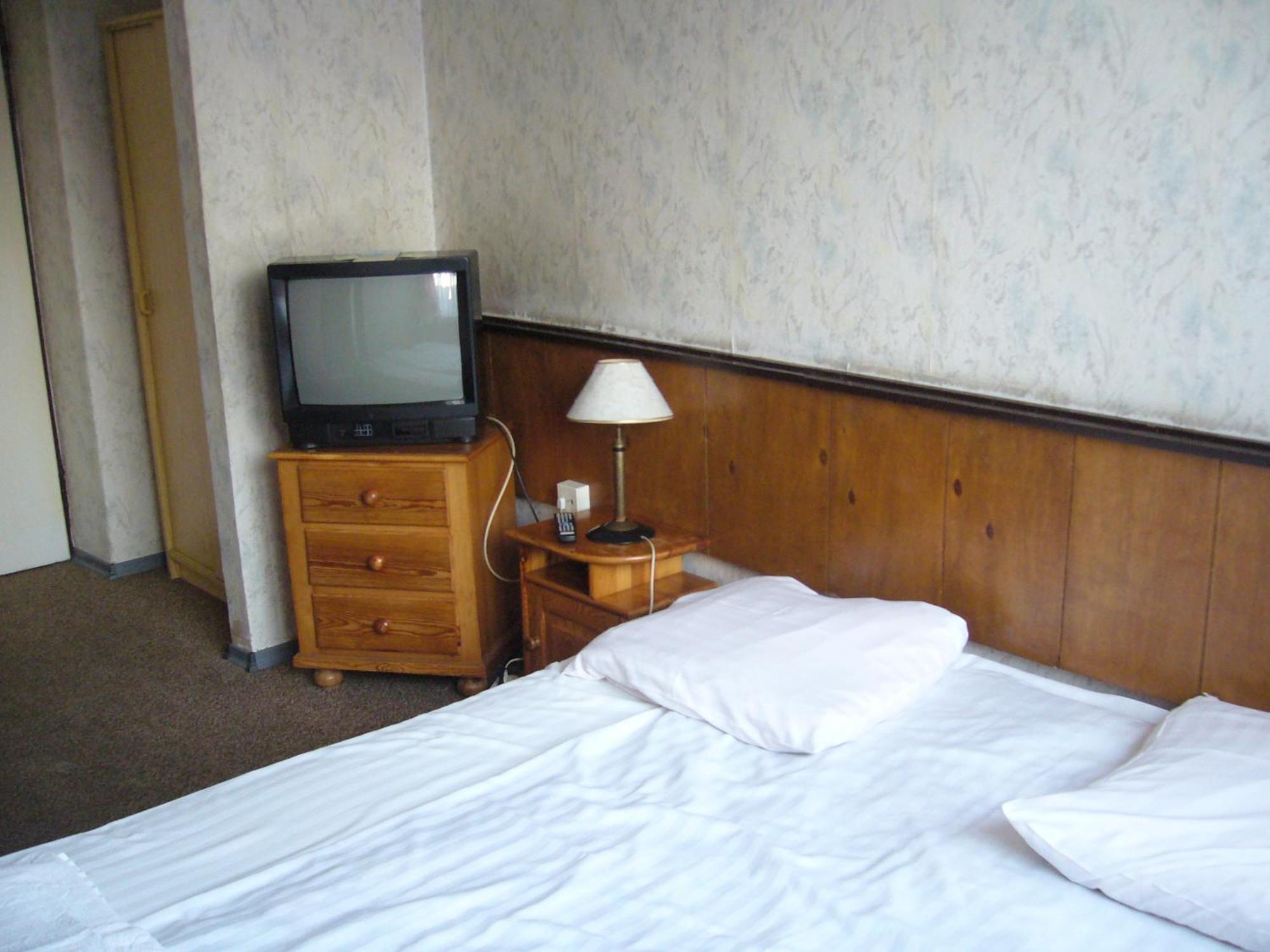 Karet Obiekt Hotelowy Skoczów Kültér fotó