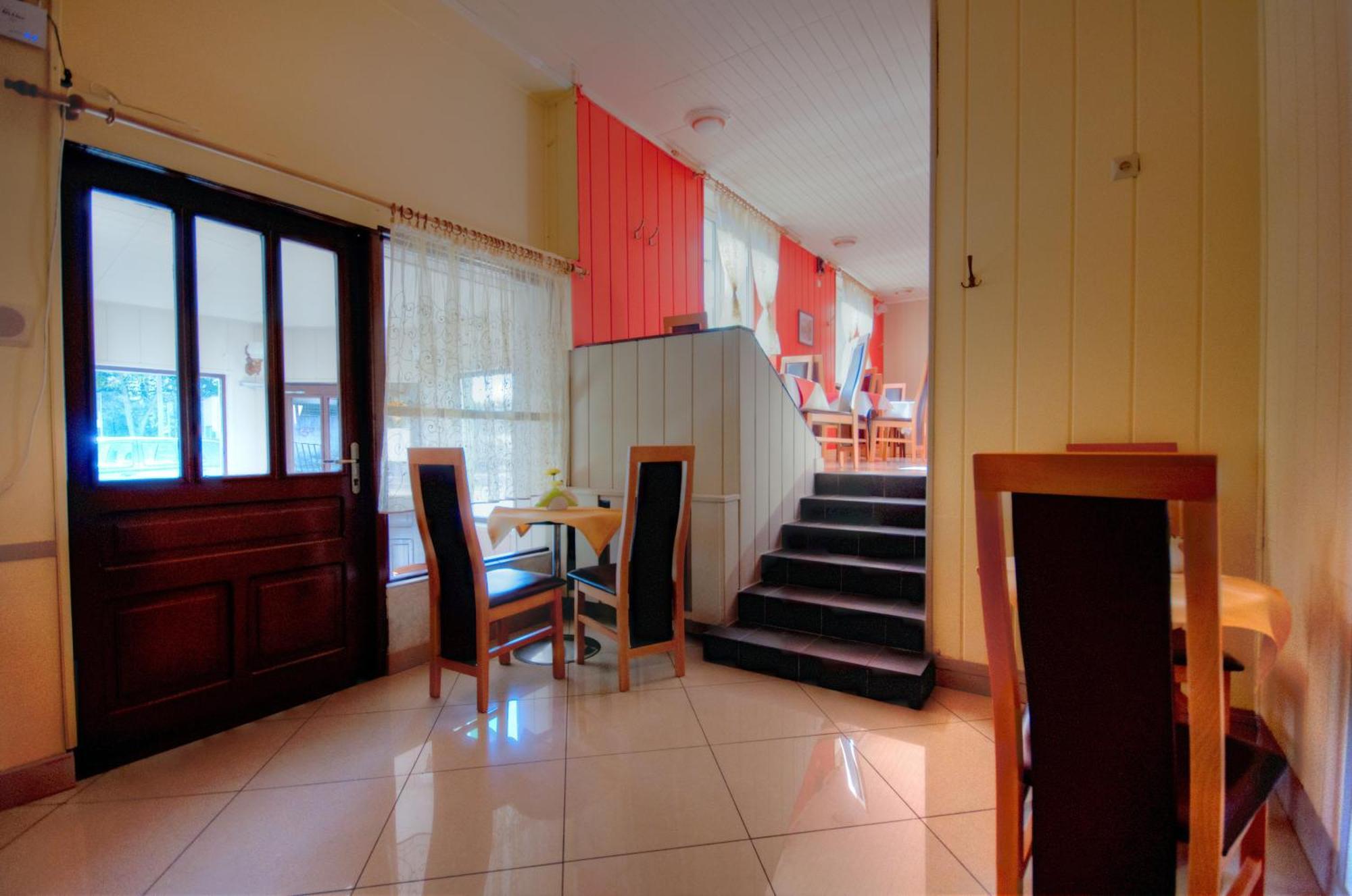 Karet Obiekt Hotelowy Skoczów Kültér fotó